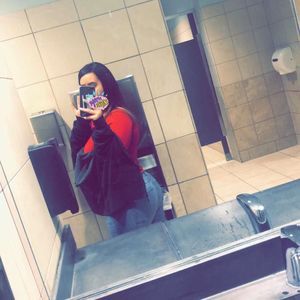 Meet your Posher, Joy